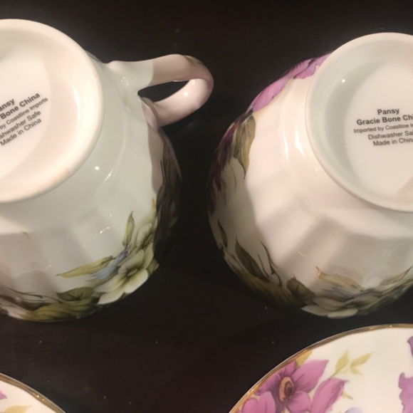 China Tea Set 2 Cups And 2 Saucers Flower Pattern VGC - Picture 6 of 6